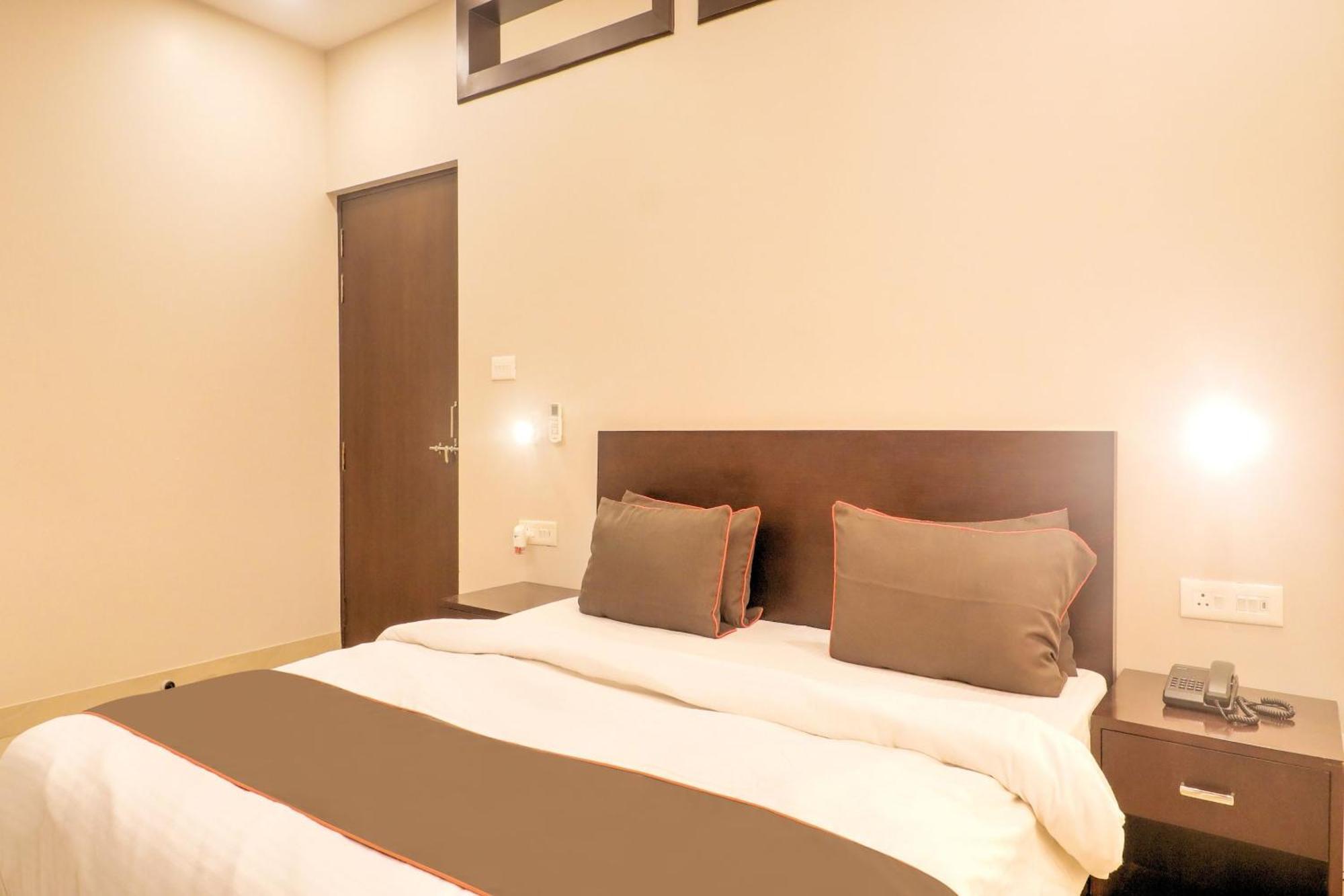Townhouse Amaraa Farms Near Lulu Hypermarket Lucknow Exteriör bild